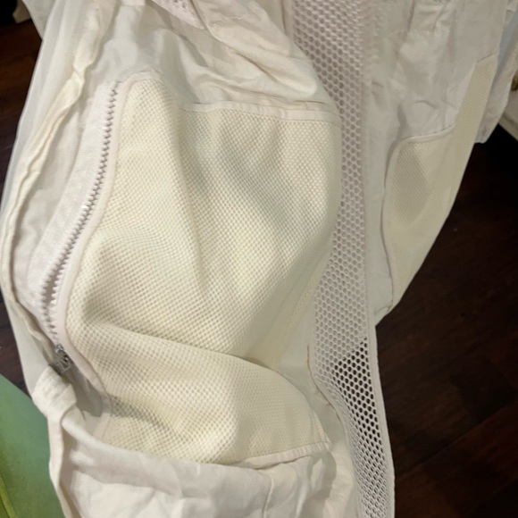 Elie Tahari hooded windbreaker/rain jacket - Picture 6 of 13